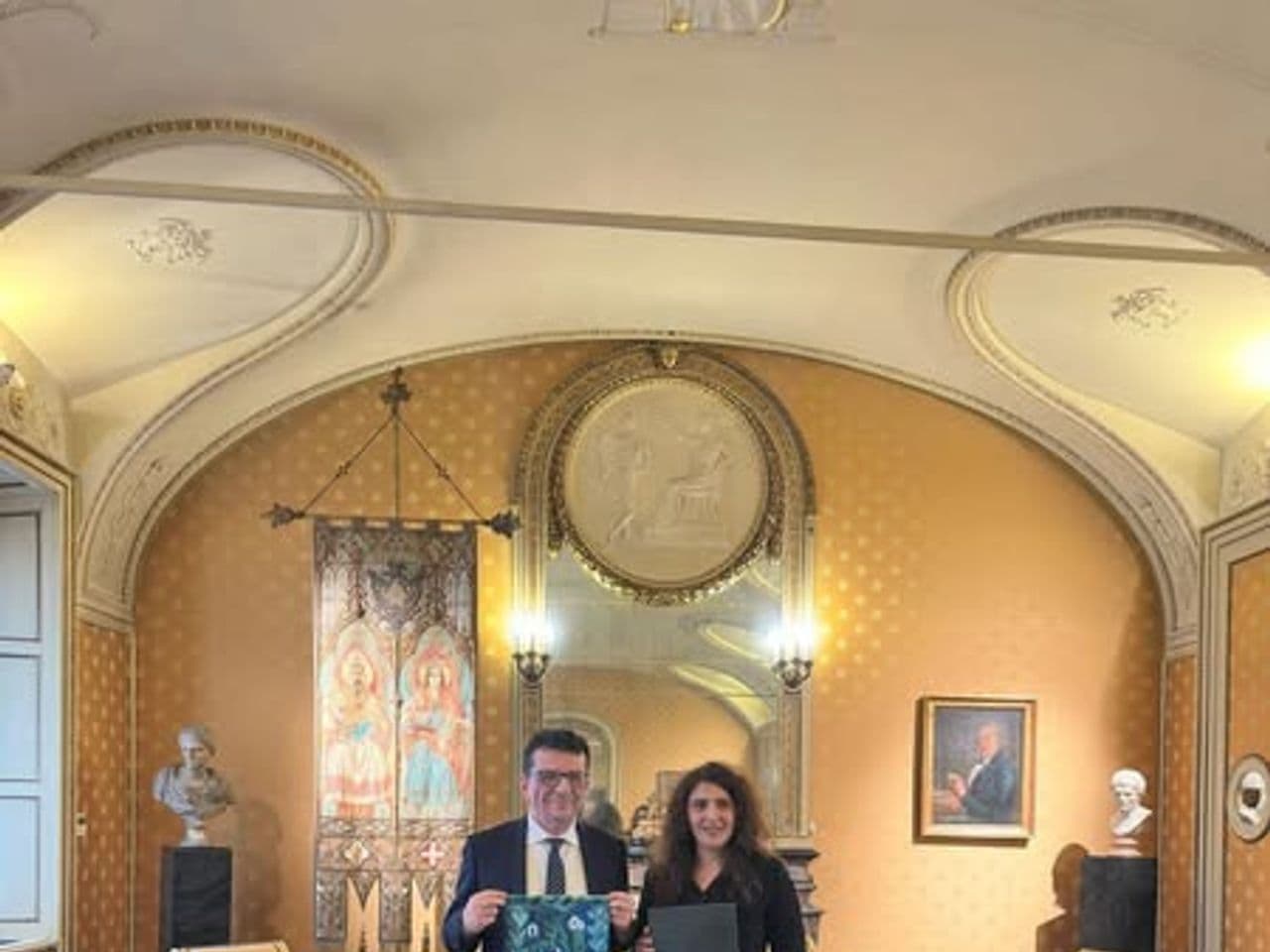 შეხვედრა  ქალაქ პავიას უნივერსიტეტის რექტორ ფრანჩესკო სველტოსთან 